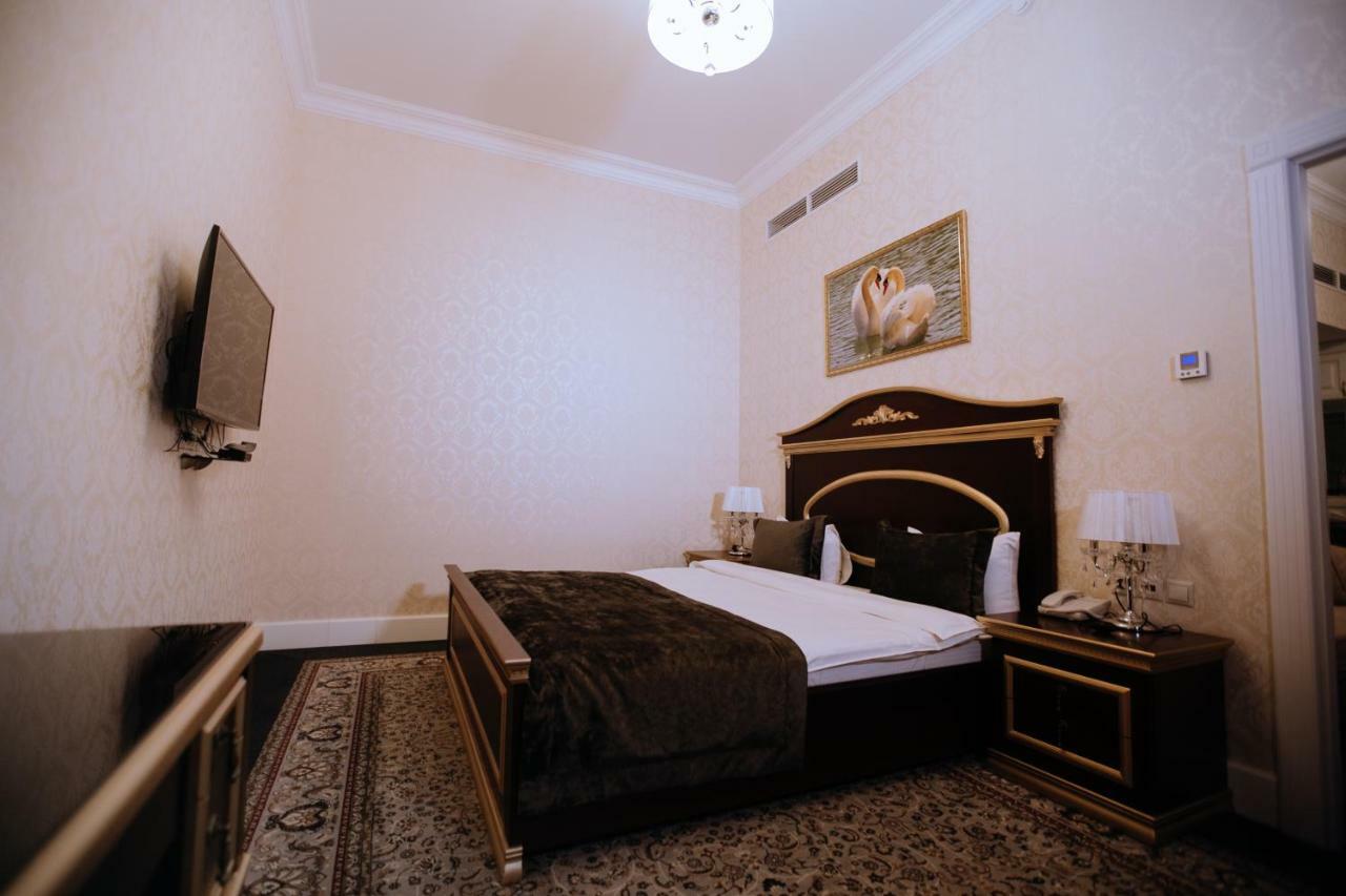 Astrakhanskaya Hotel Exteriör bild